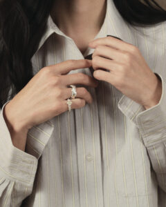 Raw Sapphir Claw Ring